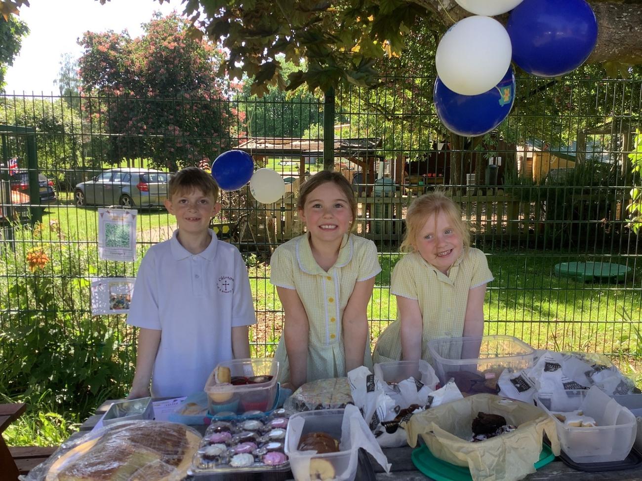 Chirton Primary School pupils Kieran, Eadie and Esme sell ice creams for Julia's House