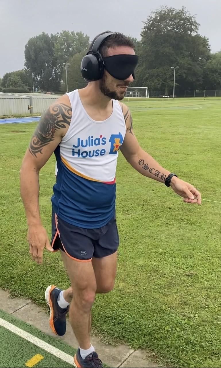 Alex broke the world record with his previous blindfolded running challenge